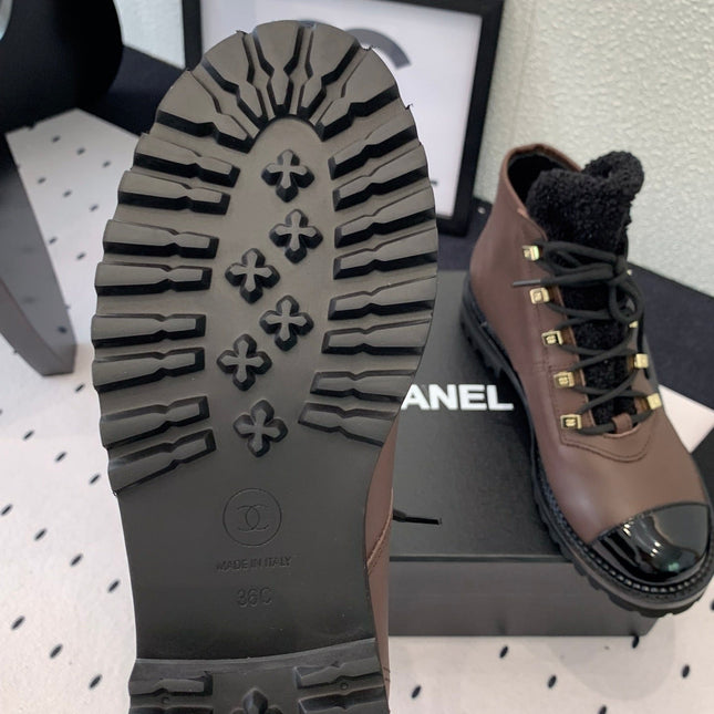 ANKLE BOOTS IN HICKORY BROWN CALFSKIN