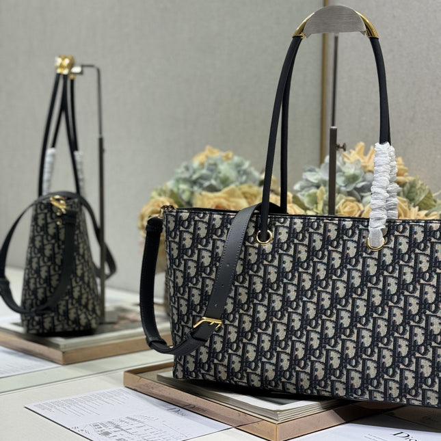 MEDIUM 37 TOUJOURS BAG IN BLACK MONOGRAM DENIM