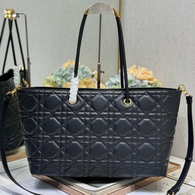 LARGE 41 TOUJOURS BAG IN BLACK MACROCANNAGE LAMBSKIN 221056