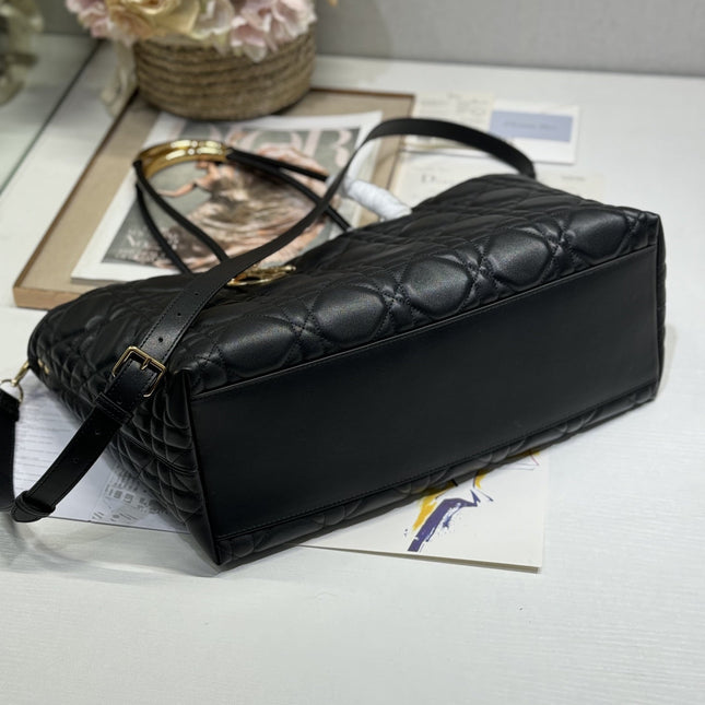 LARGE 41 TOUJOURS BAG IN BLACK MACROCANNAGE LAMBSKIN 221056