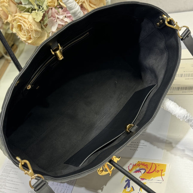 LARGE 41 TOUJOURS BAG IN BLACK MACROCANNAGE LAMBSKIN 221056