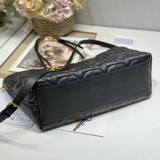 LARGE 41 TOUJOURS BAG IN BLACK MACROCANNAGE LAMBSKIN