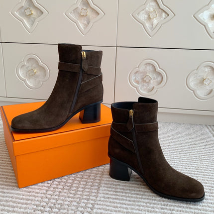 HM 25S ANKLE BOOTS 50 MM IN DARK BROWN SUEDE WITH GOLD HARDWARE