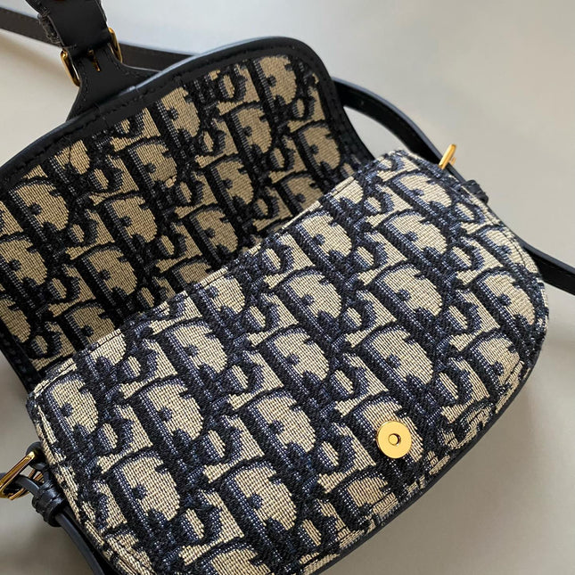 BOBBY EAST-WEST BAG 17 IN BLACK OBLIQUE JACQUARD