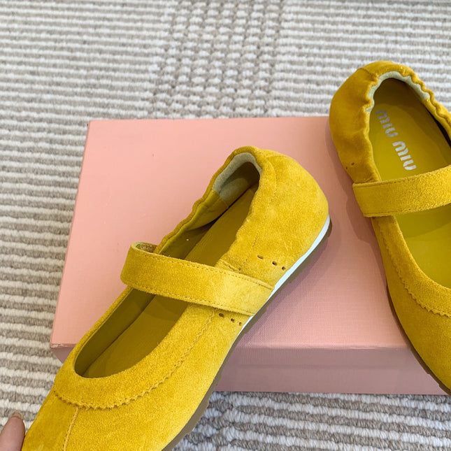MARY JANE FLATS IN YELLOW SUEDE