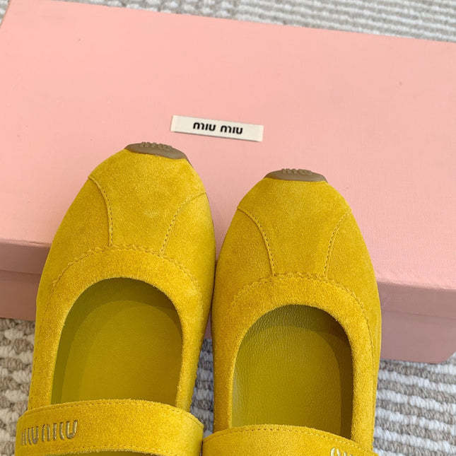 MARY JANE FLATS IN YELLOW SUEDE