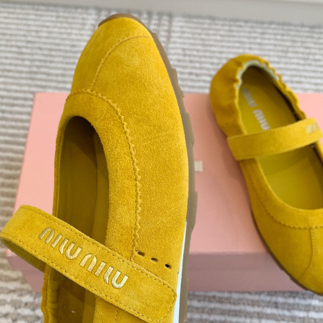 MARY JANE FLATS IN YELLOW SUEDE
