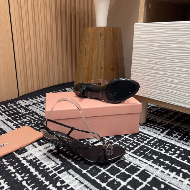 STRAP HIGH HEEL SANDALS IN BLACK SHINY LAMBSKIN