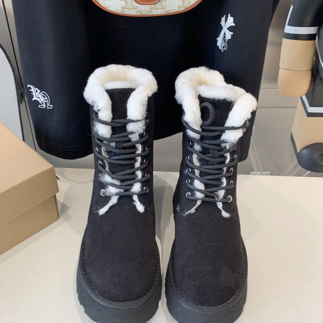 ANKLE BOOTS IN BLACK SUEDE AND LAMB WOOL