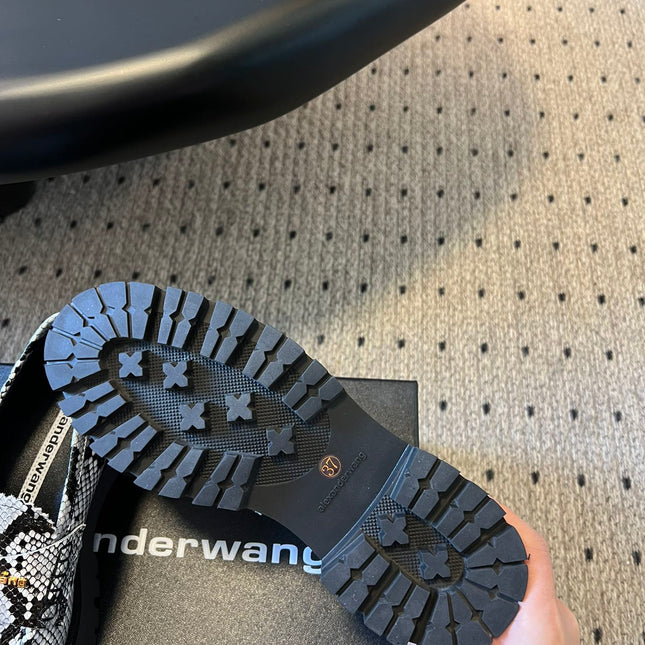 CARTER MID-HEEL 5 CM LUG LOAFER IN WHITE MIX BLACK GRAINED LAMBSKIN