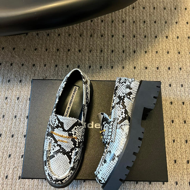 CARTER MID-HEEL 5 CM LUG LOAFER IN WHITE MIX BLACK GRAINED LAMBSKIN