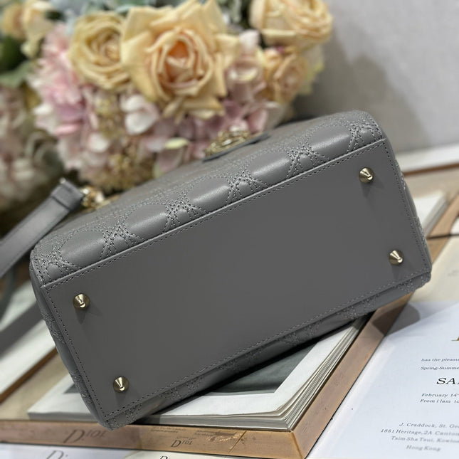 LADY SMALL BAG 24 IN GREY MACROCANNAGE LAMBSKIN GOLD HARDWARE