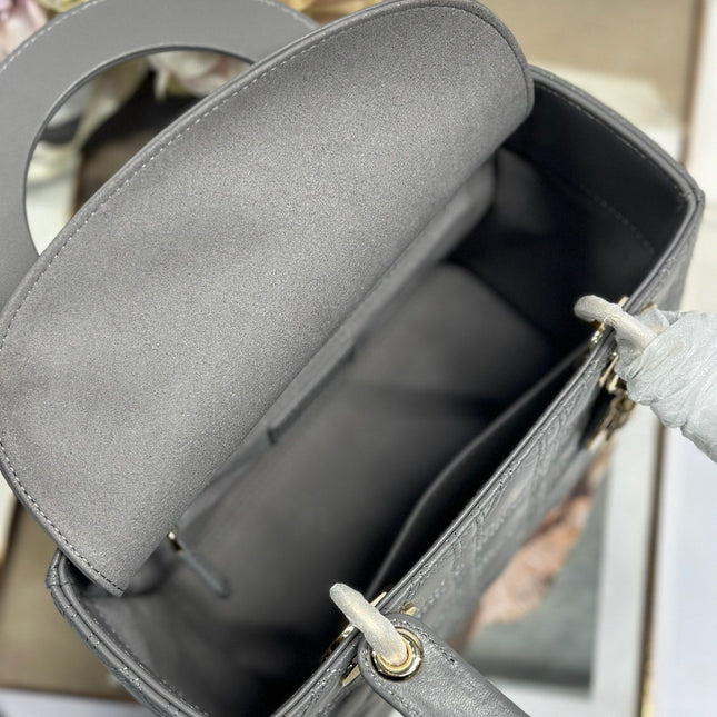 LADY SMALL BAG 24 IN GREY MACROCANNAGE LAMBSKIN GOLD HARDWARE