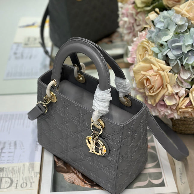 LADY SMALL BAG 24 IN GREY MACROCANNAGE LAMBSKIN GOLD HARDWARE