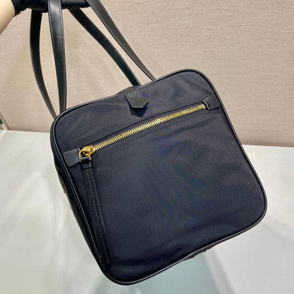 TRAVEL BAG 40 IN BLACK WATERPROOF FABRIC GOLD PADLOCK