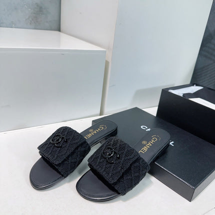 KNIT BLACK FABRIC FLAT SLIDE