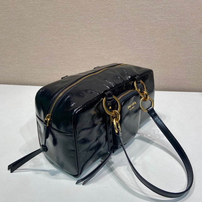 LARGE RECTANGULAR BAG 30 IN BLACK OIL WAX LAMBSKIN GOLD HARDWARE