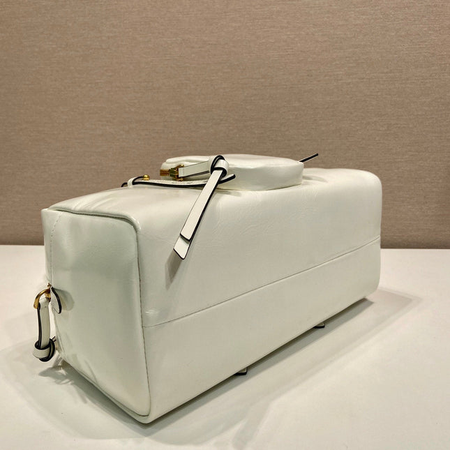 LARGE RECTANGULAR BAG 30 IN WHITE OIL WAX LAMBSKIN GOLD HARDWARE