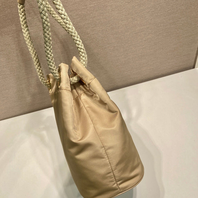 BUCKET BAG 28 IN BEIGE RE-NYLON GOLD LOGO
