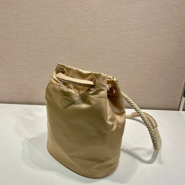 BUCKET BAG 28 IN BEIGE RE-NYLON GOLD LOGO