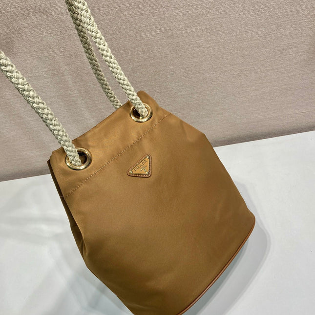 BUCKET BAG 28 IN SEPIA BROWN RE-NYLON GOLD LOGO