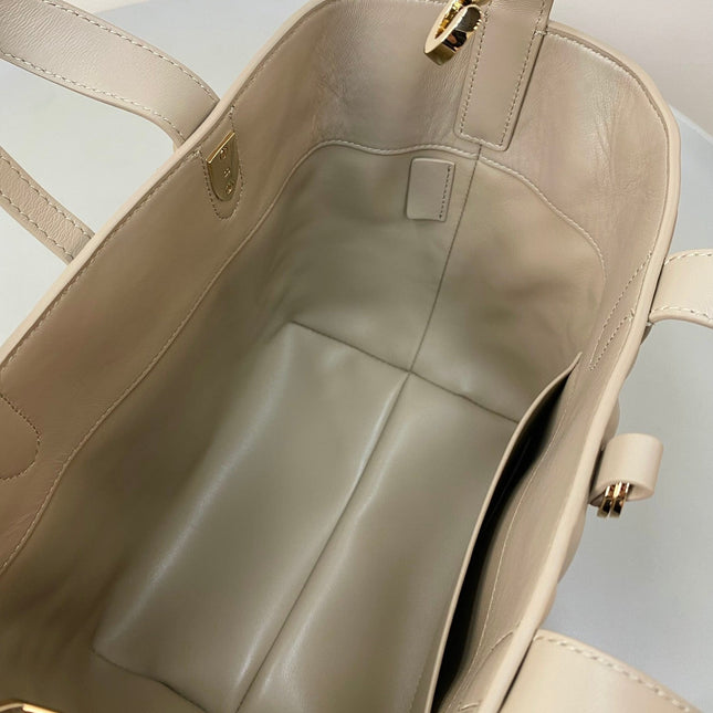 MEDIUM TOUJOURS BUCKET BAG 22 IN BEIGE CANNAGE CALFSKIN