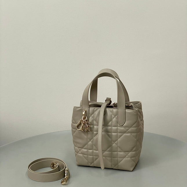 MINI TOUJOURS BUCKET BAG 18 IN BEIGE CANNAGE CALFSKIN