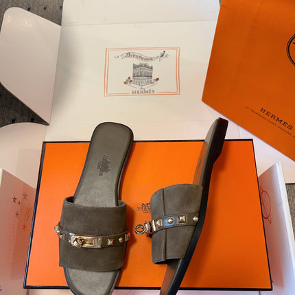 GIULIA FLAT SANDAL IN MOCHA BROWN SUEDE