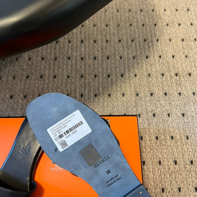 GIULIA FLAT SANDAL IN BLACK CALFSKIN