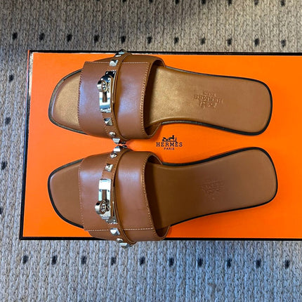 GIULIA FLAT SANDAL IN BRONZE BROWN CALFSKIN