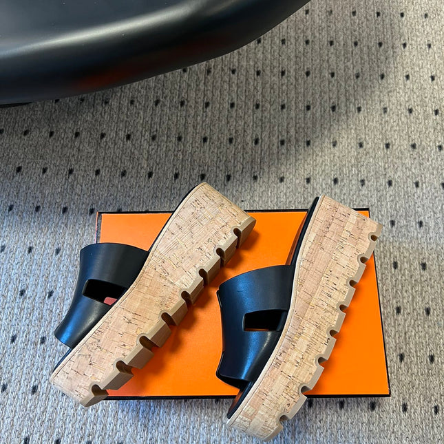 EZE SANDAL PLATFORM 85 MM IN BLACK CALFSKIN