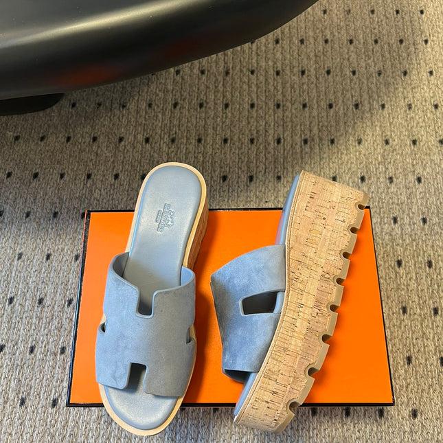 EZE SANDAL PLATFORM 85 MM IN TEAL BLUE SUEDE