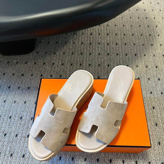 EZE SANDAL PLATFORM 85 MM IN PALE GRAY SUEDE