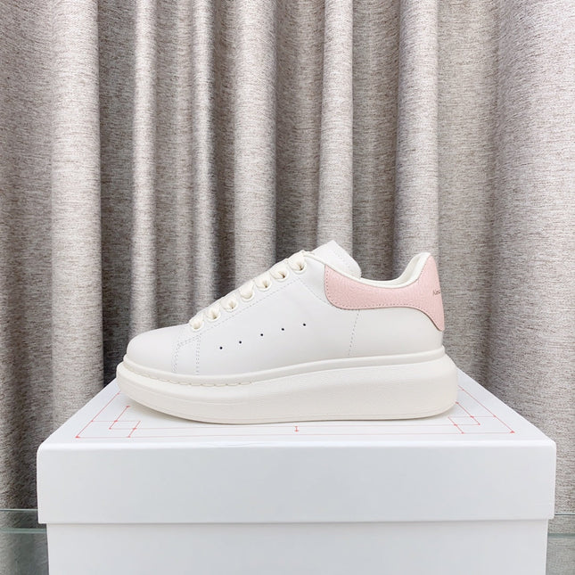OVERSIZED SNEAKERS IN WHITE CALFSKIN WITH LIGHT PINK HEEL TAB