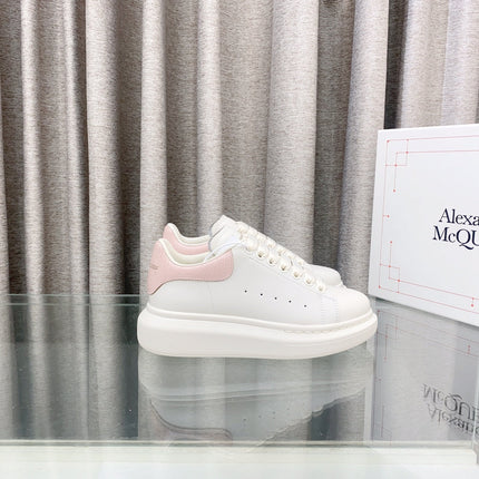 OVERSIZED SNEAKERS IN WHITE CALFSKIN WITH LIGHT PINK HEEL TAB