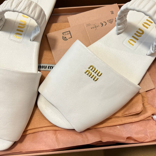 RUCHES SANDALS IN WHITE LAMBSKIN