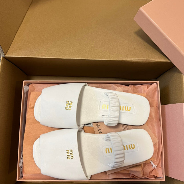 RUCHES SANDALS IN WHITE LAMBSKIN