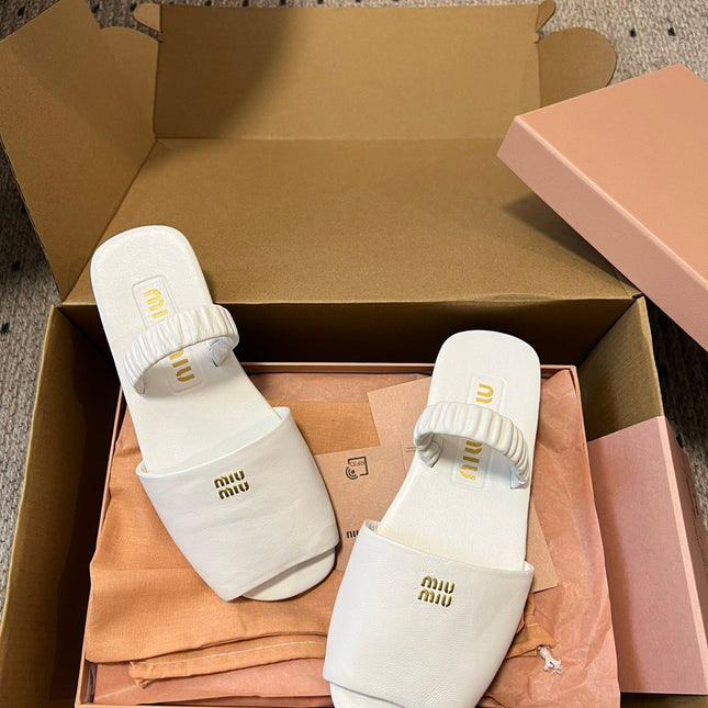 RUCHES SANDALS IN WHITE LAMBSKIN