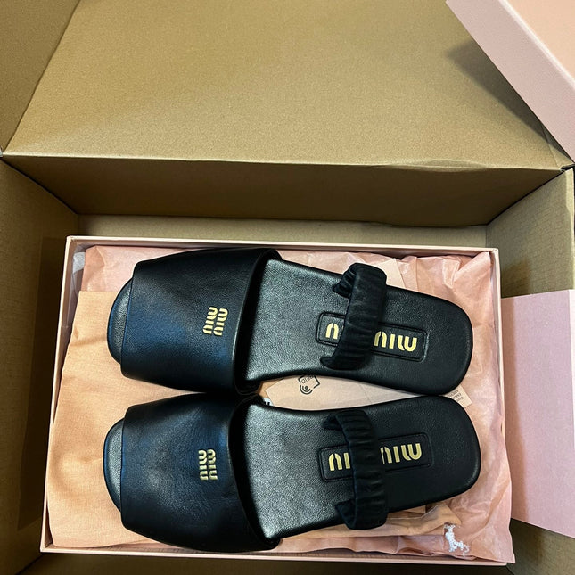 RUCHES SANDALS IN BLACK LAMBSKIN