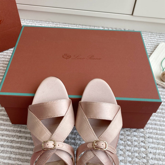 SANDALS IN LIGHT PINK SATIN