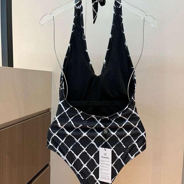 CC BIKINI SWIMSUIT SET IN WHITE CHECKERED PRINT ON BLACK BACKGROUND 624545
