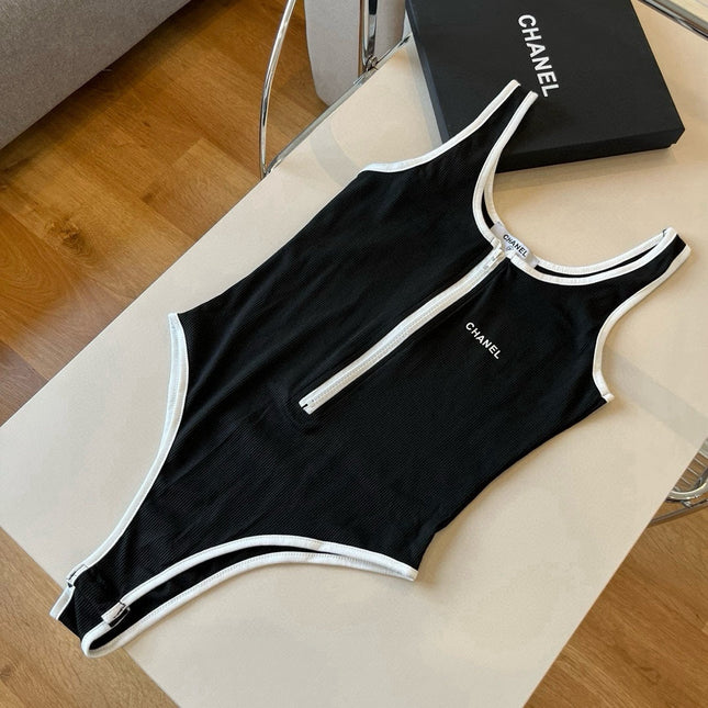 CC BIKINI SWIMSUIT SET IN BLACK AND  WHITE TRIM 625973