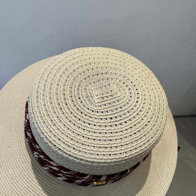 BOATER HAT IN LIGHT BEIGE RAFFIA