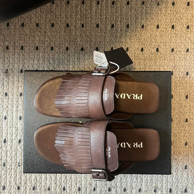 PRADA 25S SHUFFLE LEATHER THONG SANDALS IN BROWN CALFSKIN
