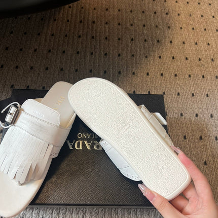 PRADA 25S SHUFFLE LEATHER THONG SANDALS IN IVORY CALFSKIN