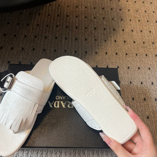 PRADA 25S SHUFFLE LEATHER THONG SANDALS IN IVORY CALFSKIN