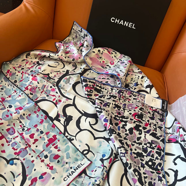 CHANEL 25S SCARF 90 IN SILK TWILL 700816