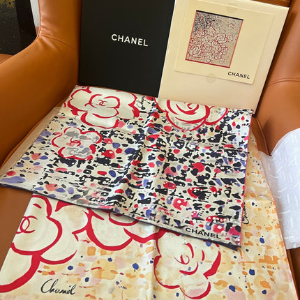 CHANEL 25S SCARF 90 IN SILK TWILL 700818