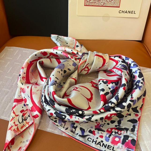 CHANEL 25S SCARF 90 IN SILK TWILL 700818