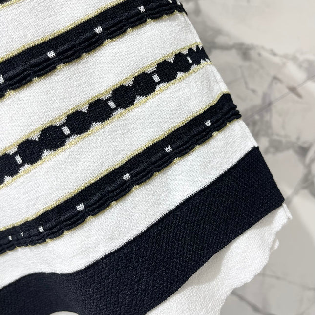 CHANEL 25S SHORT-SLEEVE CARDIGAN STYLE 106